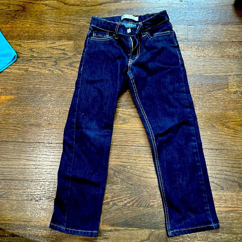 Levi slim size 6 regular